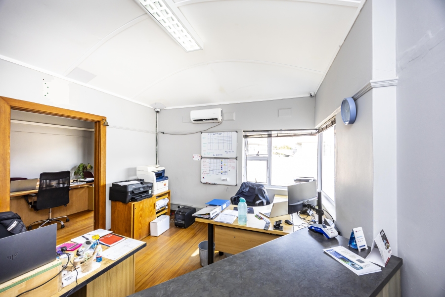 Commercial Property for Sale in Vincent Eastern Cape